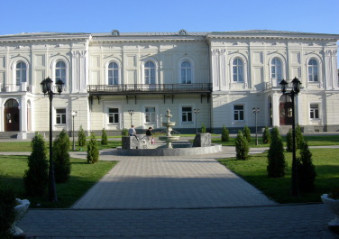 Новочеркасск, Атаманский дворец, Достопримечательности