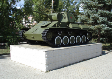 Каменск-Шахтинский, Танк Т-70 на площади Труда