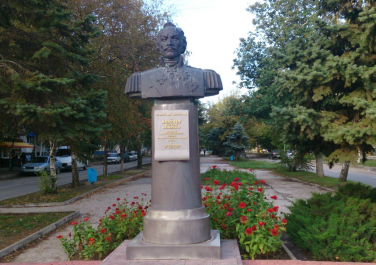 Волгодонск, памятник Платову