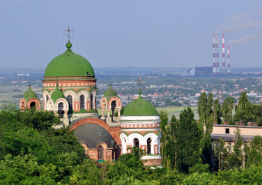 Александровская церковь, Достопримечательности