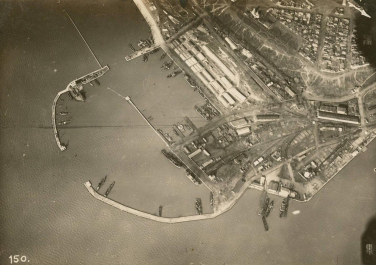 Таганрог во время войны. Съемка 1918 года. Вид таганрогского порта с воздуха.
