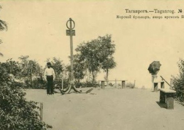 Морской бульвар (ныне Комсомольский) в районе новой Лестницы., Достопримечательности