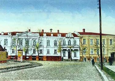 Здание Городской управы. Сохранилось, но дошло до нас в сильно перестроенном виде. Фото сделано с угла ул. Петровской и Мало-Садовой.