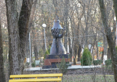 Памятник жертвам аварии на чернобыльской АЭС, Достопримечательности