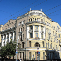 Здание главного корпуса Варшавского университета 