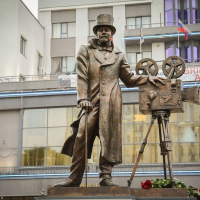 Памятник Александру Ханжонкову  (Ростов-на-Дону)