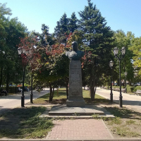 Памятник Д.Д. Лелюшенко (Ростов-на-Дону)