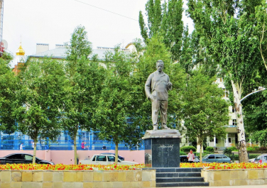 Памятник М.А. Шолохову (Ростов-на-Дону)