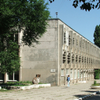  Средняя школа № 83, проспект Ставского, 33
