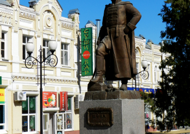 Азов, Памятник Шеину