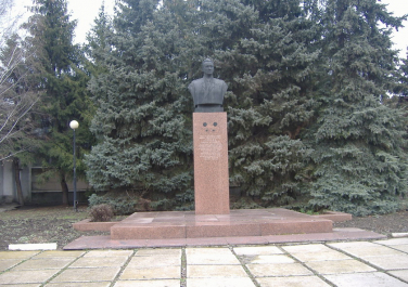Куйбышево, Памятник маршалу Гречко А.А.