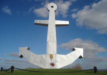 Матвеев Курган, Монумент «Якорь» в честь 30-летия освобождения Матвеев-Кургана