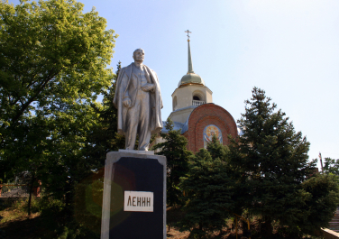 Покровское, памятник В.И. Ленину