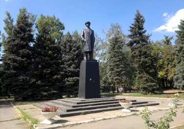 Каменоломни, Памятник Владимиру Ильичу Ленину