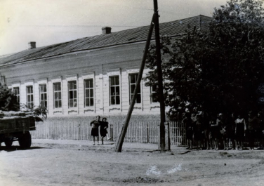 Ремонтное, школа 1966 год, История, Черно-белые