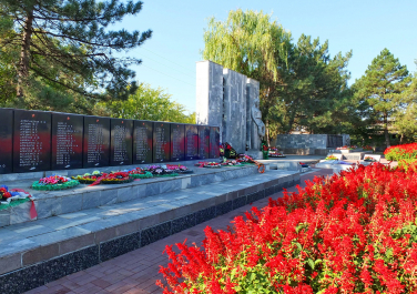 Семикаракорск, мемориал павшим в Великой Отечественной войны
